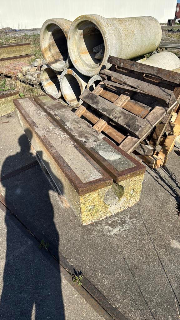 Betonnen afvoergoot, Doe-het-zelf en Verbouw, Buizen en Afvoer, 2 tot 4 meter, Ophalen of Verzenden, Zo goed als nieuw, 80 mm of meer