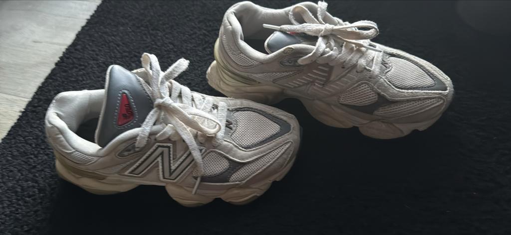 New Balance sneakers - Comfortabel en stijlvol, Ophalen of Verzenden, Gedragen, Grijs, Sneakers of Gympen