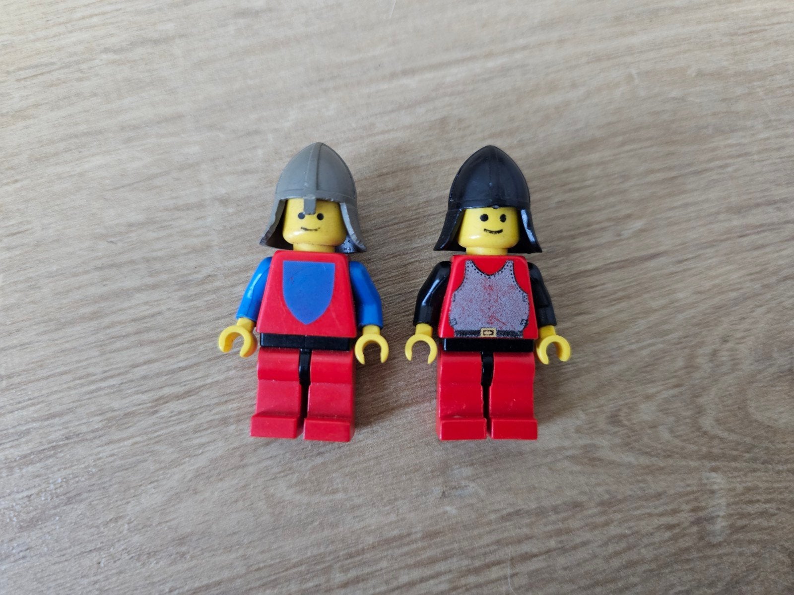 Lego Castle poppetjes - vintage - 2 stuks, Ophalen of Verzenden, Gebruikt