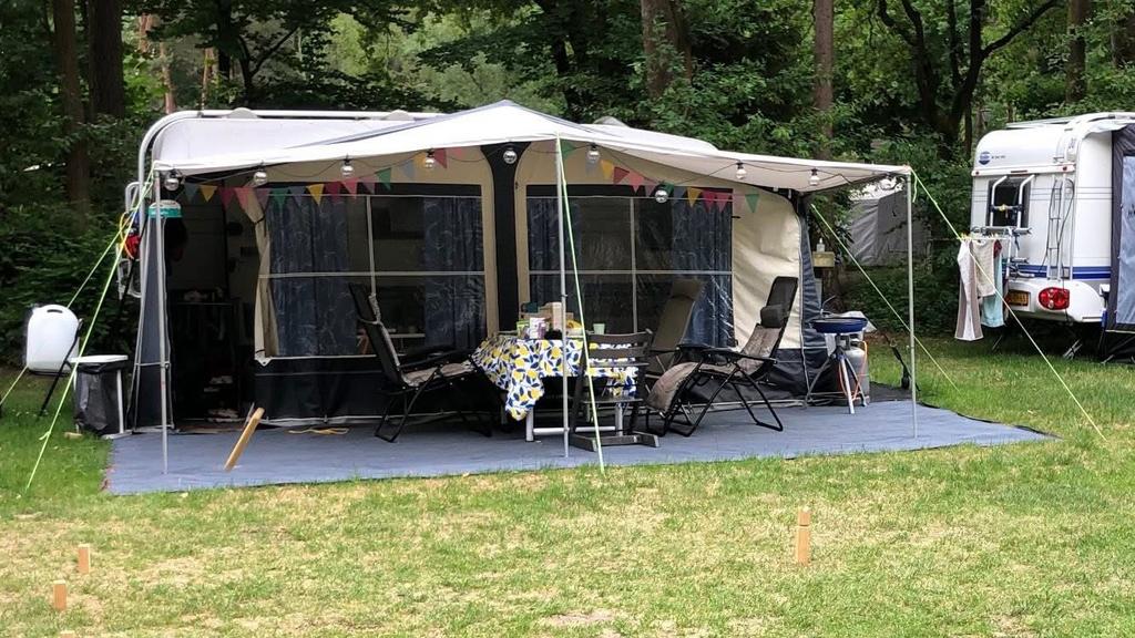 Hobby DeLuxe 500 KMFE 2004 met stapelbed, Hobby, Particulier, Overige typen, Tot en met 6