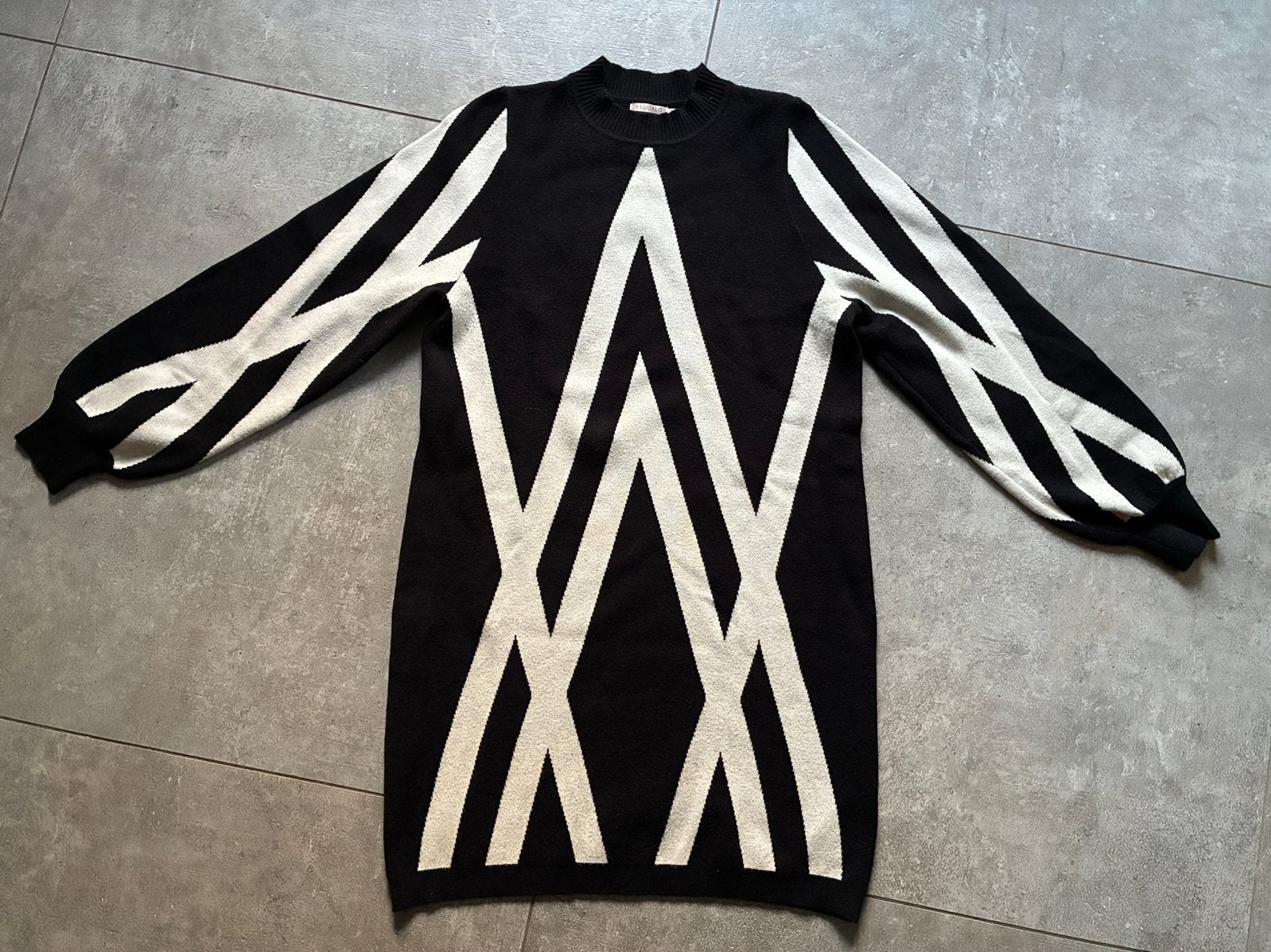 Esqualo Intarsia trui dress medium maat 38 ZGAN!, Ophalen of Verzenden, Zo goed als nieuw, Maat 38/40 (M), Zwart