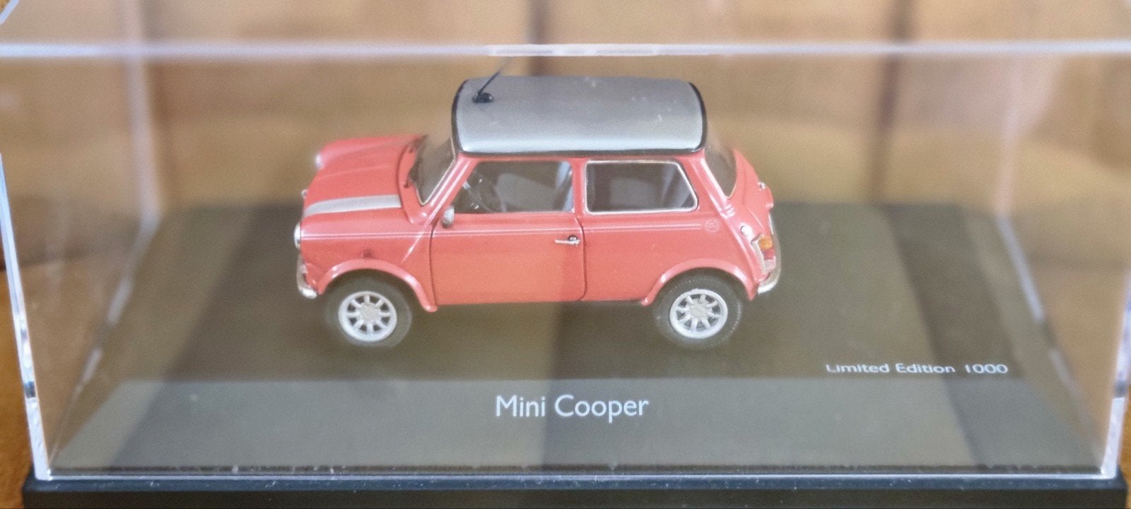 Mini Cooper Schuco rood met grijs dak, Hobby en Vrije tijd, Modelauto's | 1:43, Ophalen of Verzenden, Nieuw, Auto, Schuco