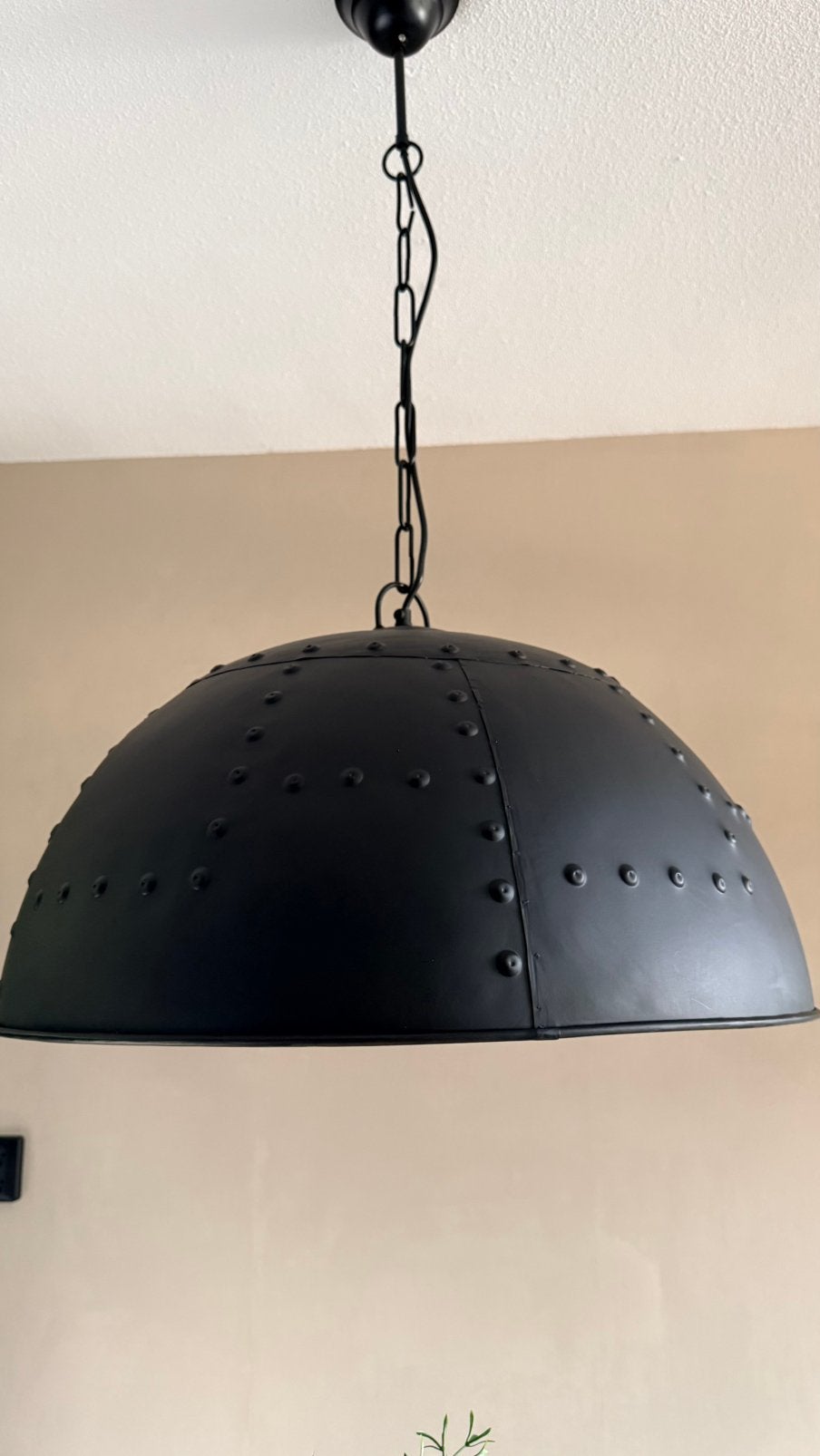 Grote zwarte metalen lamp / diameter 58 cm, Huis en Inrichting, Ophalen, Zo goed als nieuw