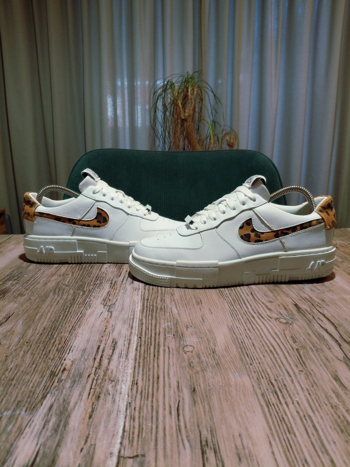 Nike Air Force 1 Pixel Special Edition 'Leopard' Size 38,5, Kleding | Dames, Schoenen, Wit, Nike, Ophalen of Verzenden, Sneakers of Gympen