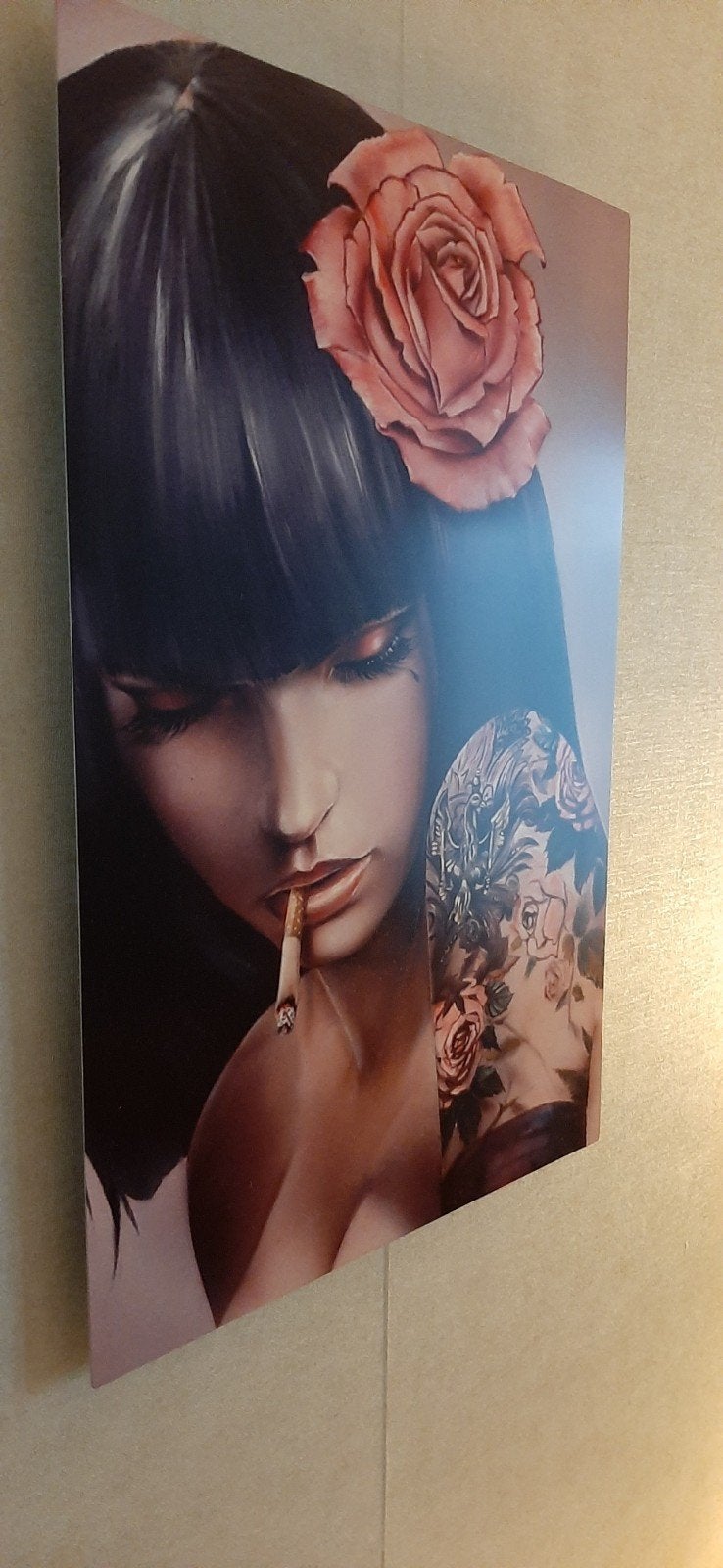 Mooie HD metal 60x40 vrouw met tattoos, sigaret, Huis en Inrichting, Ophalen, Minder dan 50 cm, Schilderij