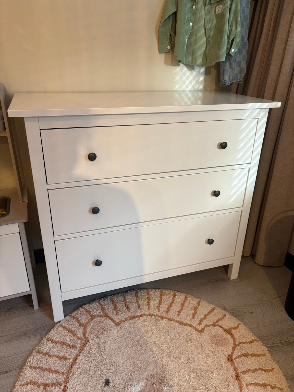 Ikea Hemnes ladekast / commode 108x96 cm - Zo goed als nieuw, Kinderen en Baby's, Ophalen, 100 cm of meer, Zo goed als nieuw, 90 tot 105 cm