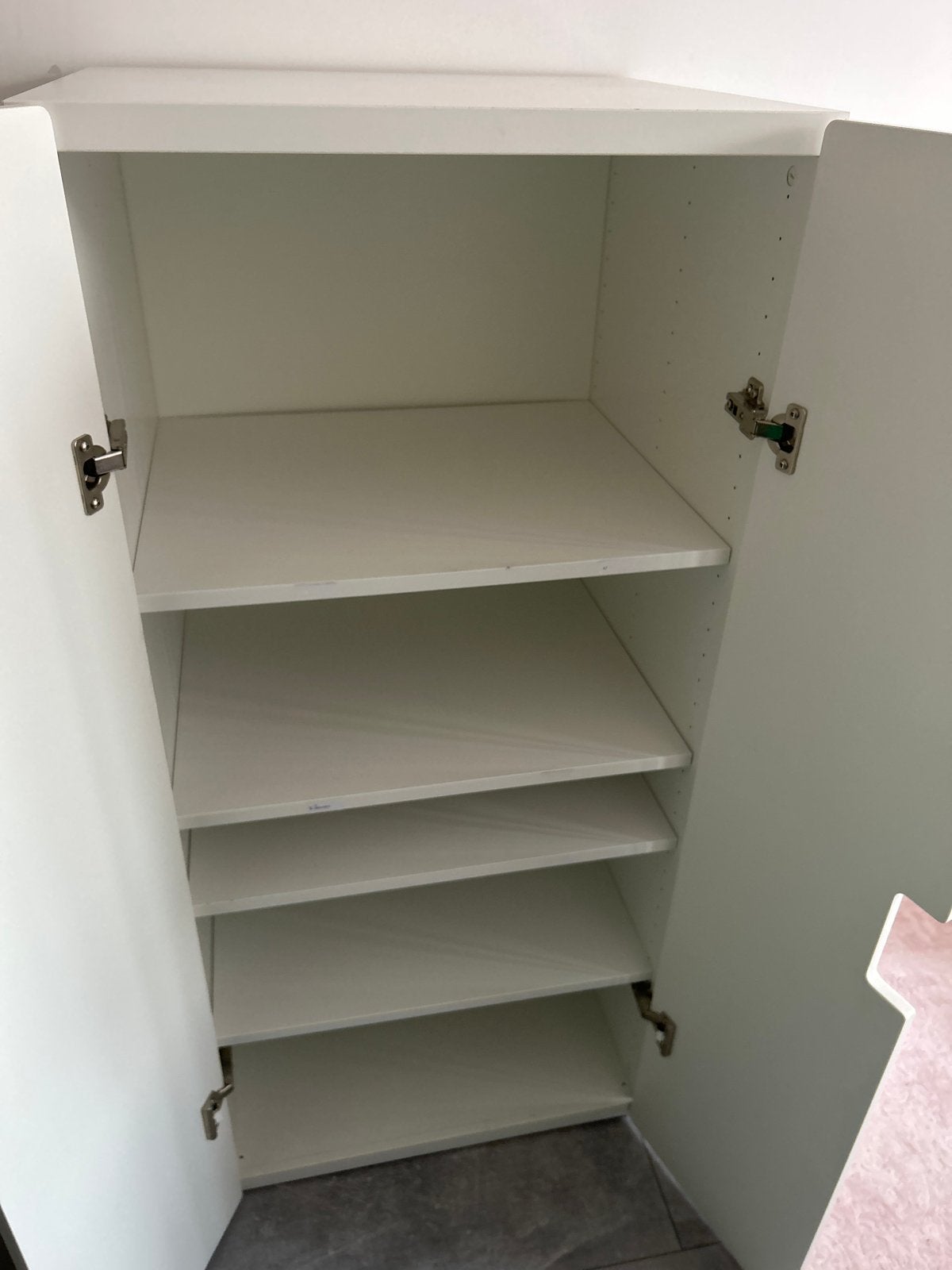 Smastad kast, Ophalen, Gebruikt, 50 tot 100 cm, 150 tot 200 cm