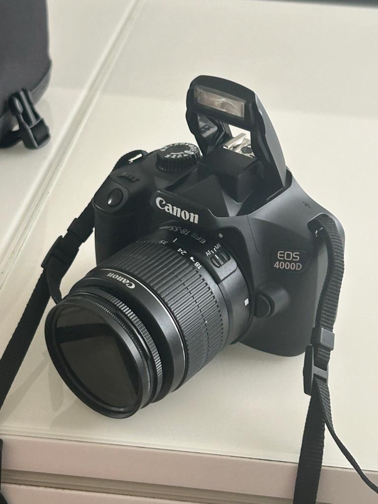 Canon EOS 4000D spiegelreflexcamera met 18-55mm lens, Ophalen, Zo goed als nieuw, Spiegelreflex, Canon