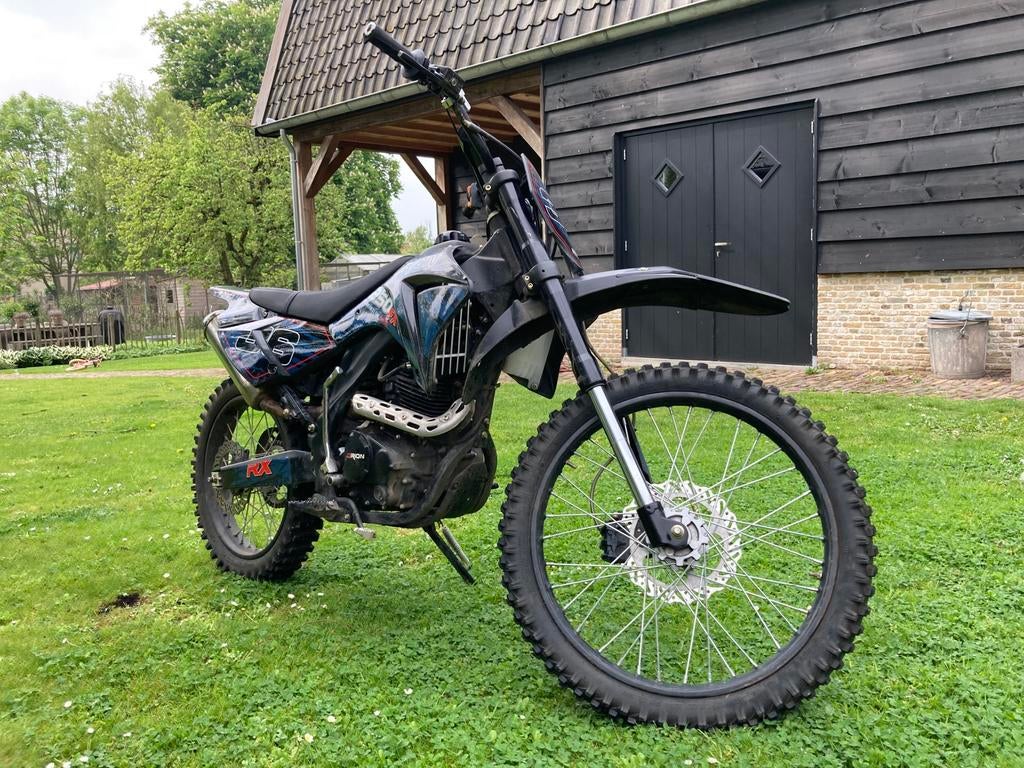 Crosmotor 250 cc, Ophalen of Verzenden, Zo goed als nieuw, Overige merken