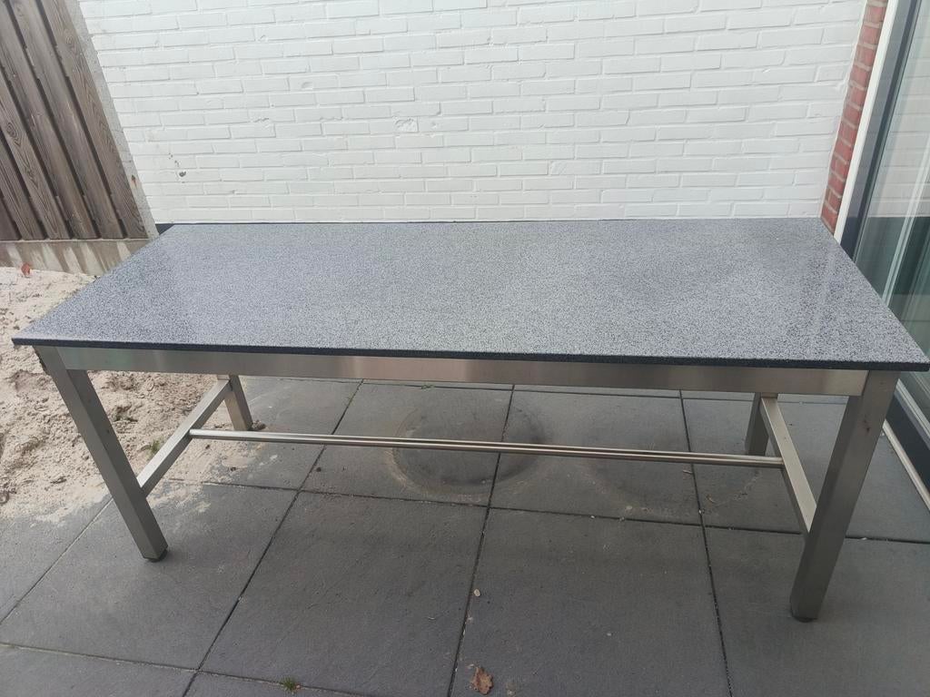 Tuin Tafel, Ophalen