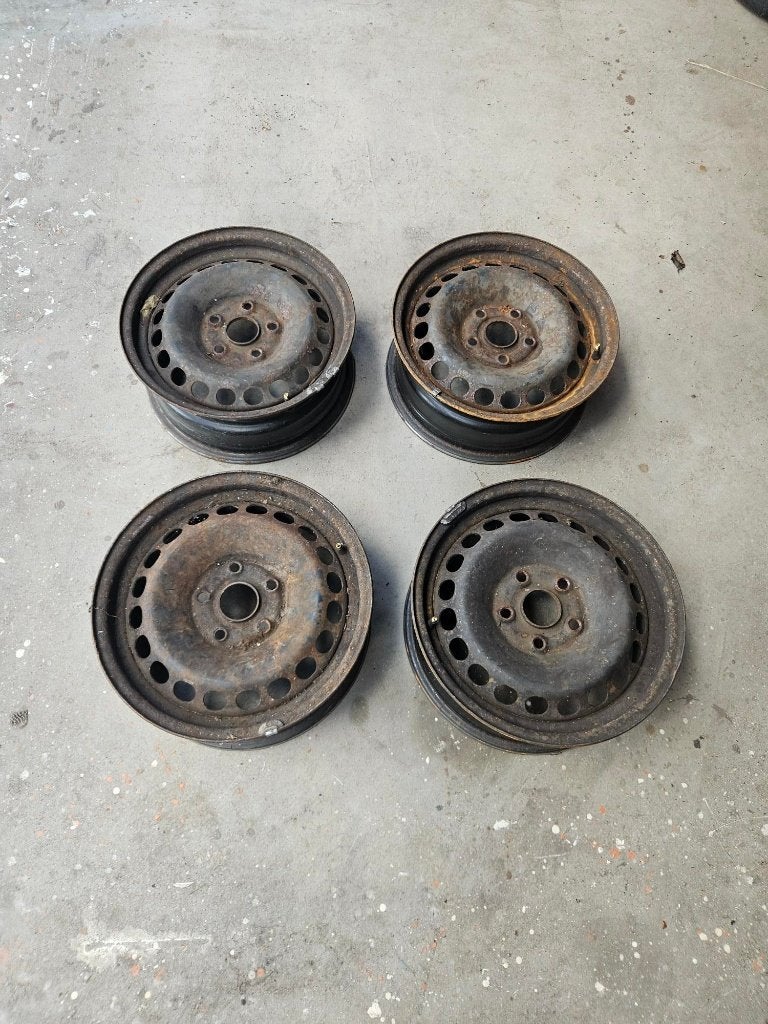 Originele stalen velgen 15" voor VW Passat 2003, Ophalen