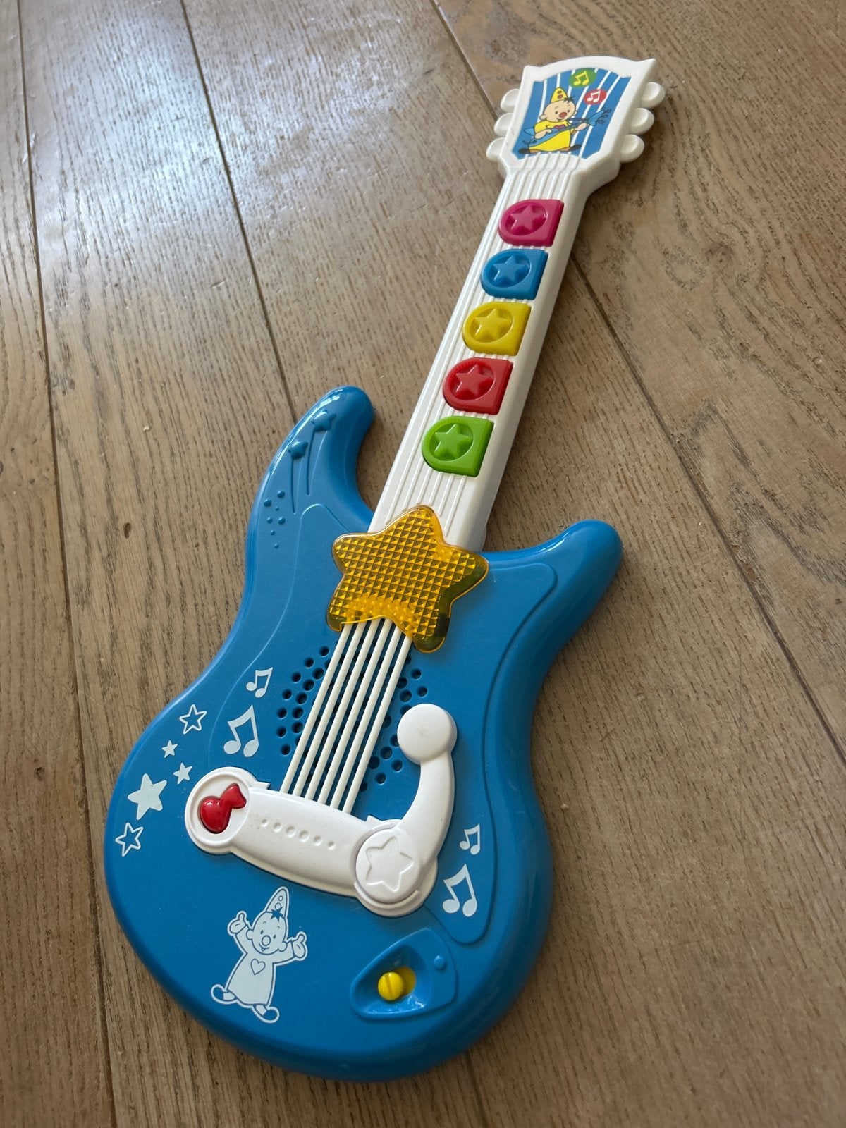 Bumba gitaar met licht en geluid, Ophalen, Zo goed als nieuw, Overige typen, Met licht