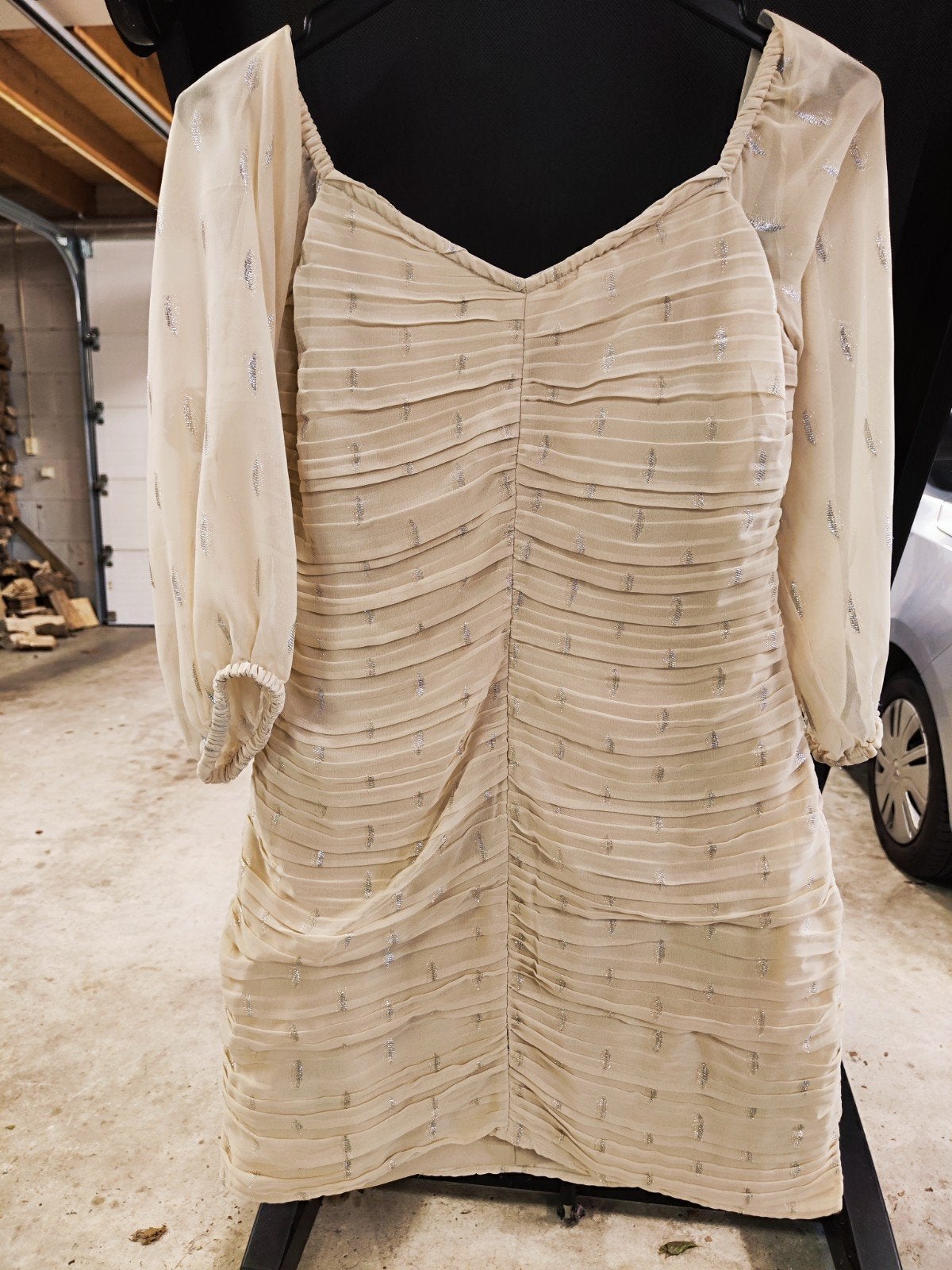 Elegante Ecru Beige Jurk met Doorschijnende Mouwen - Maat S, H&M, Beige, Ophalen of Verzenden, Maat 36 (S)