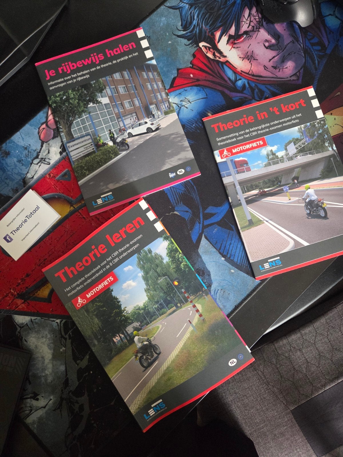 Motor theorieboeken (3 boeken) + digitaal oefenen, Ophalen of Verzenden, Zo goed als nieuw, Overige niveaus, LENS