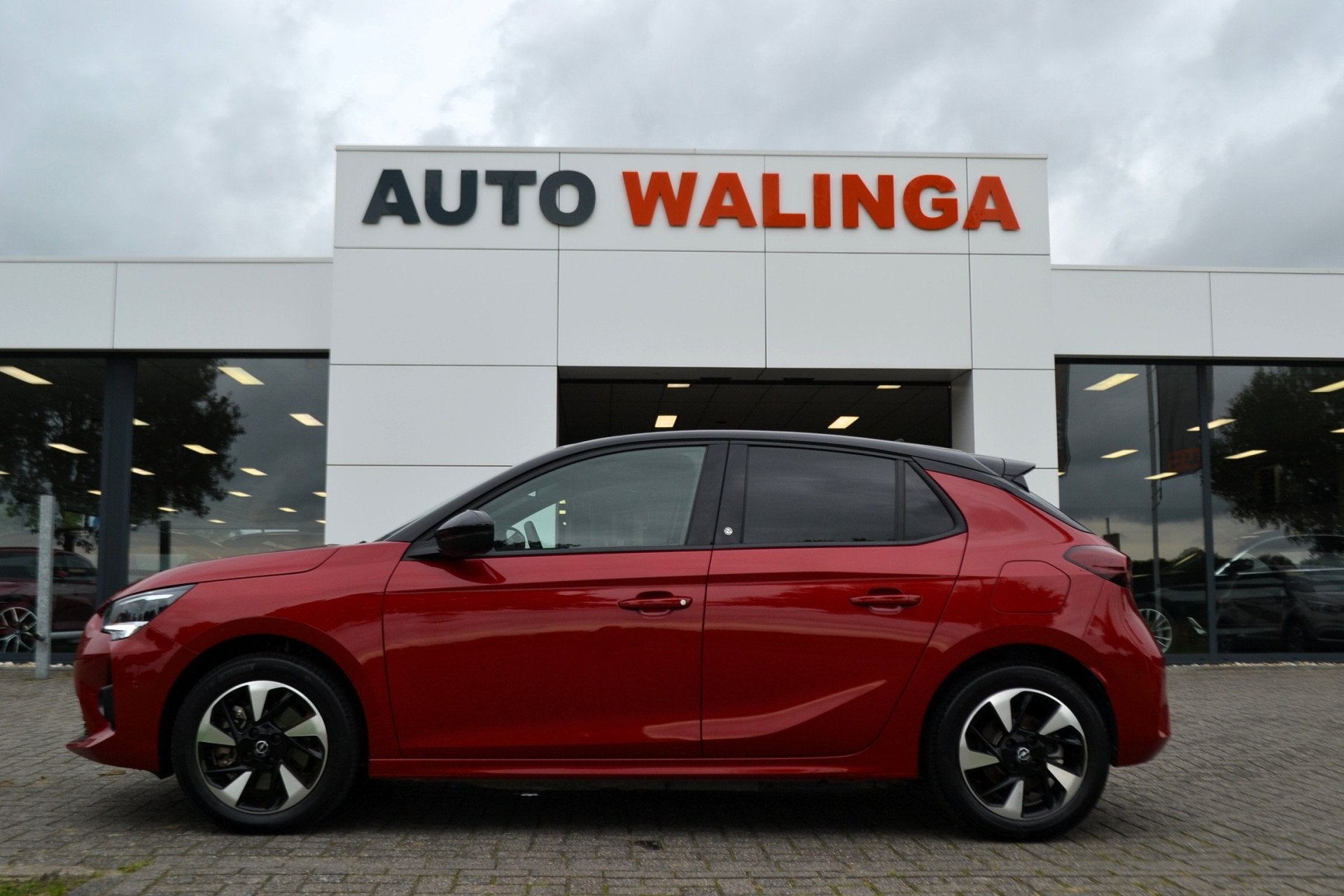 Opel CORSA-E Edition 50 kWh Camera | Autom. Airco | Warmtepo, Auto's, 136 pk, Gebruikt, Zwart, Parkeersensor