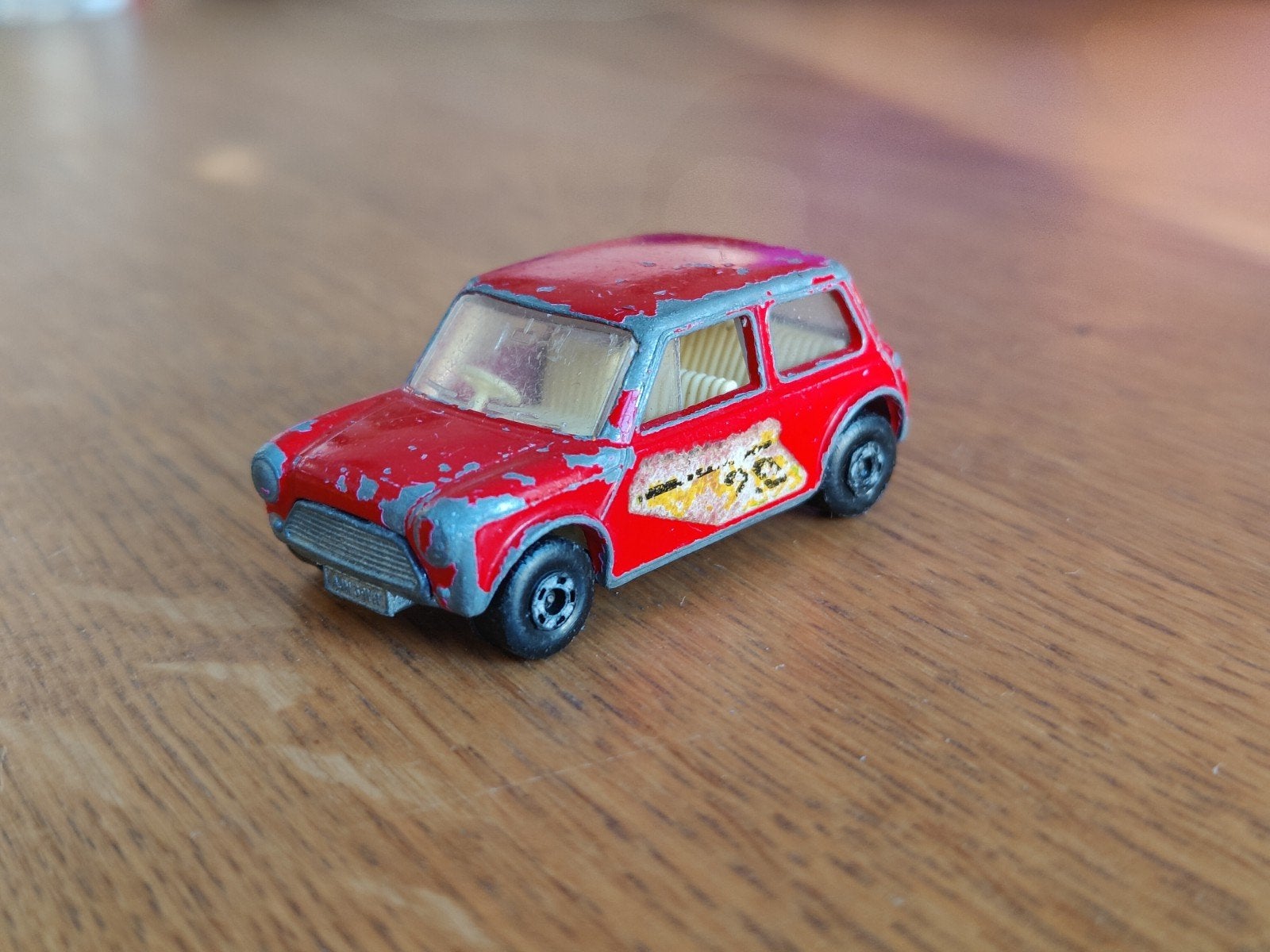 Matchbox Racing Mini Cooper ROOD, Hobby en Vrije tijd, Modelauto's | Overige schalen, Ophalen, Zo goed als nieuw, Auto