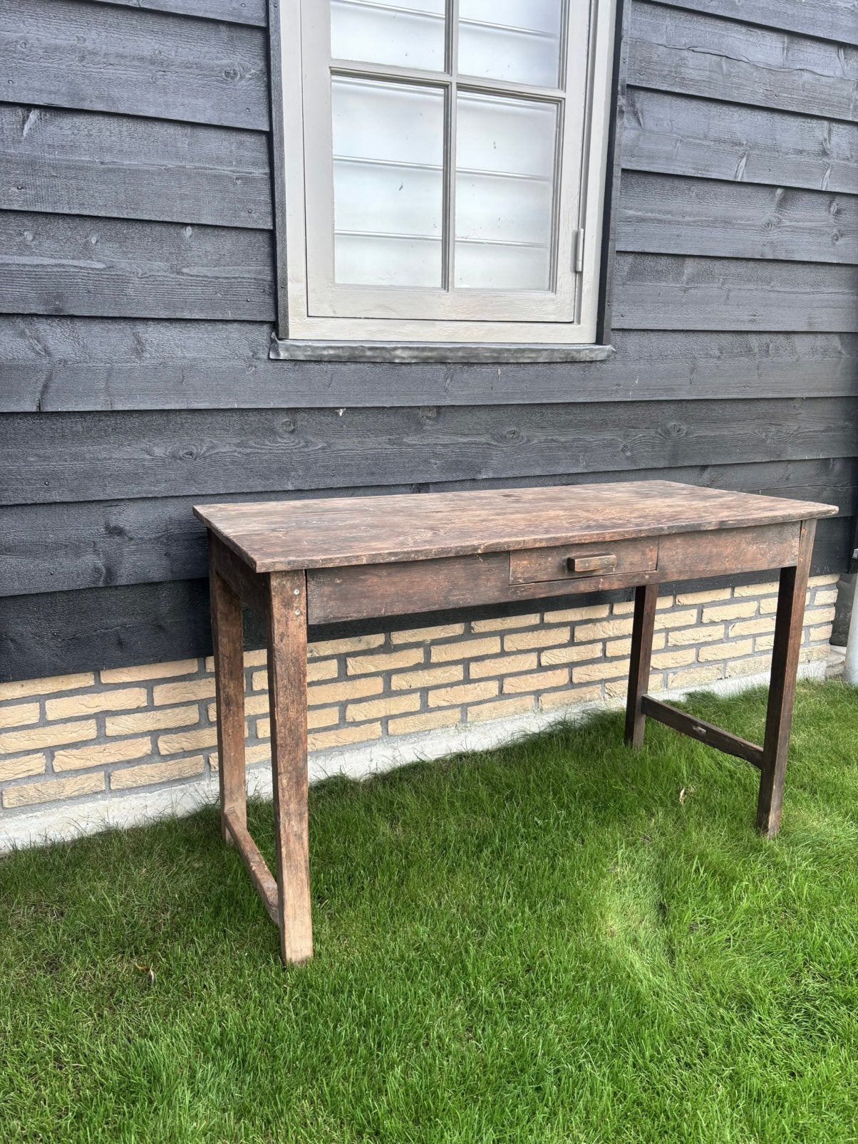 Authentiek bureau van aura peeperkorn (hoffz), Huis en Inrichting, Ophalen, Zo goed als nieuw
