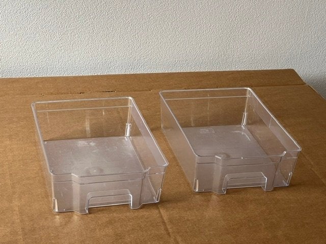 Twee stapelbare transparante kunststof bakjes, Overige typen, Ophalen, Gebruikt, Kunststof