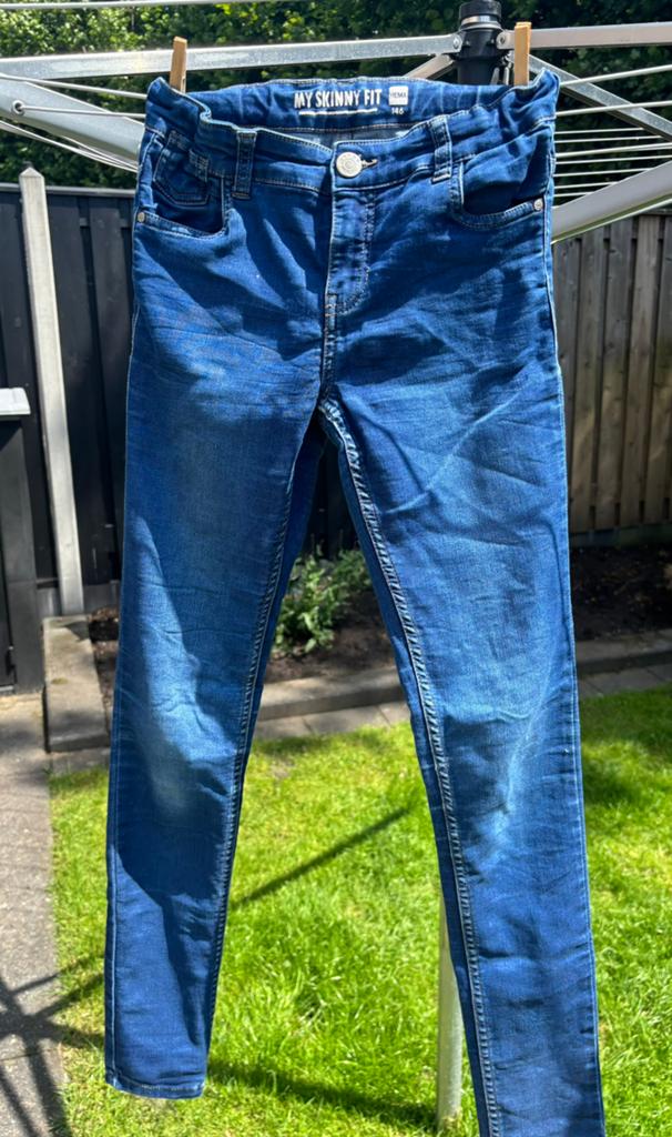 Hema spijkerbroek, Ophalen of Verzenden, Zo goed als nieuw, Meisje, Broek