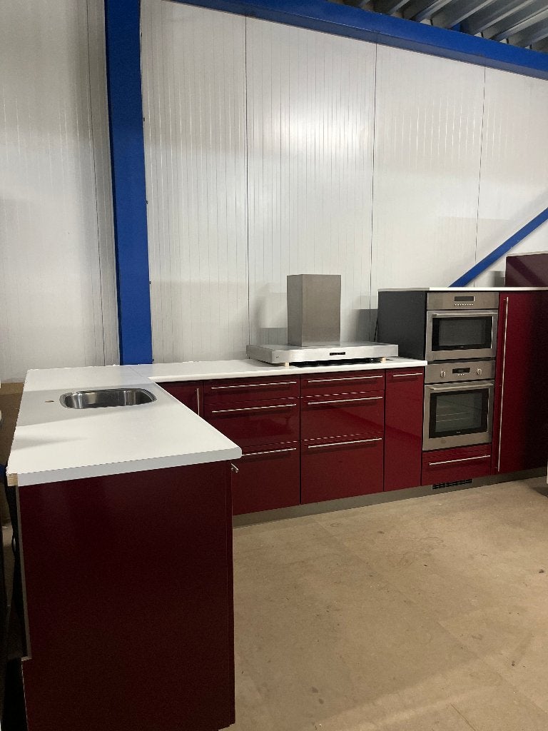 Keuken Compleet met APP 120Keukens op voorraad Nr. 3005, Ophalen, Zo goed als nieuw, Hoekkeuken, Greeploos