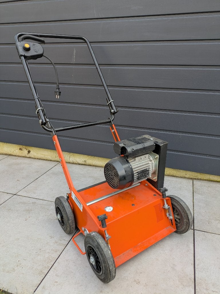 Te huur elektrische Eliet E401 verticuteermachine, Tuin en Terras, Verticuteermachines, Ophalen, Gebruikt, Elektrisch, Eliet
