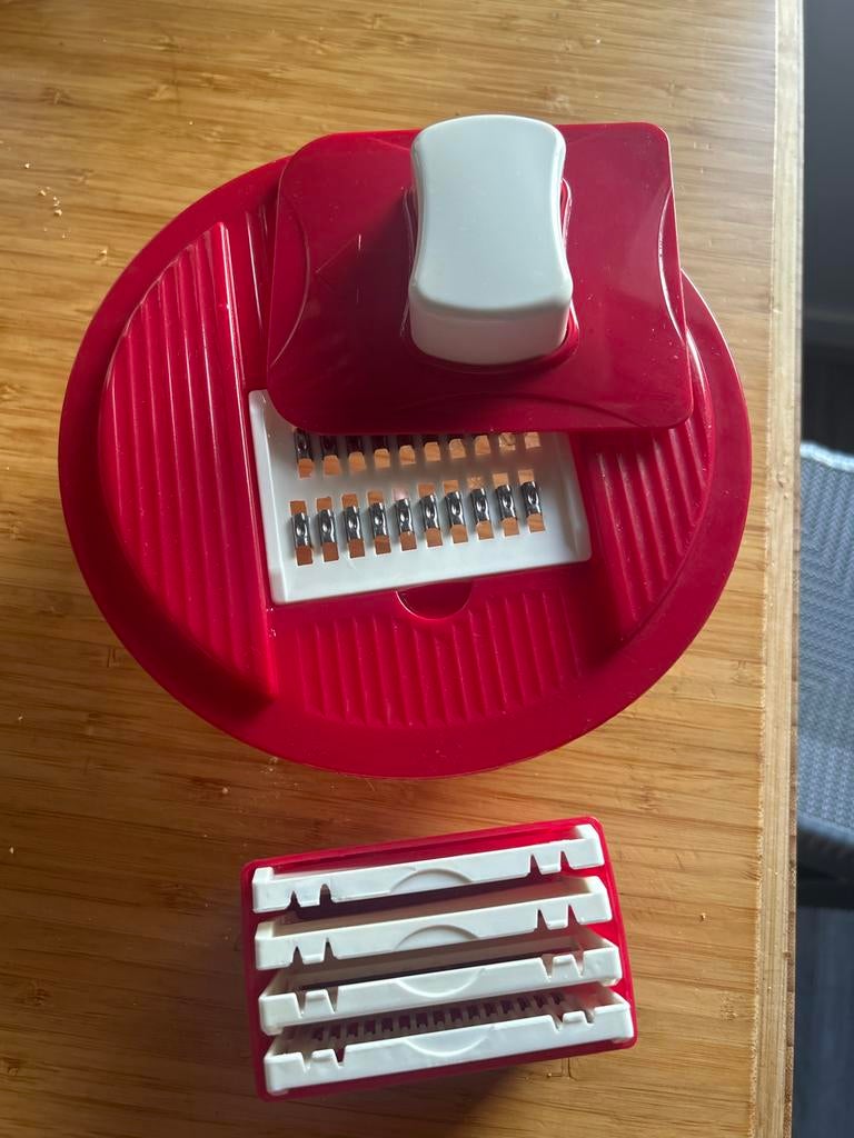 Mandoline snijder met diverse opzetstukken, Huis en Inrichting, Keuken | Keukenbenodigdheden, Gebruikt, Ophalen of Verzenden