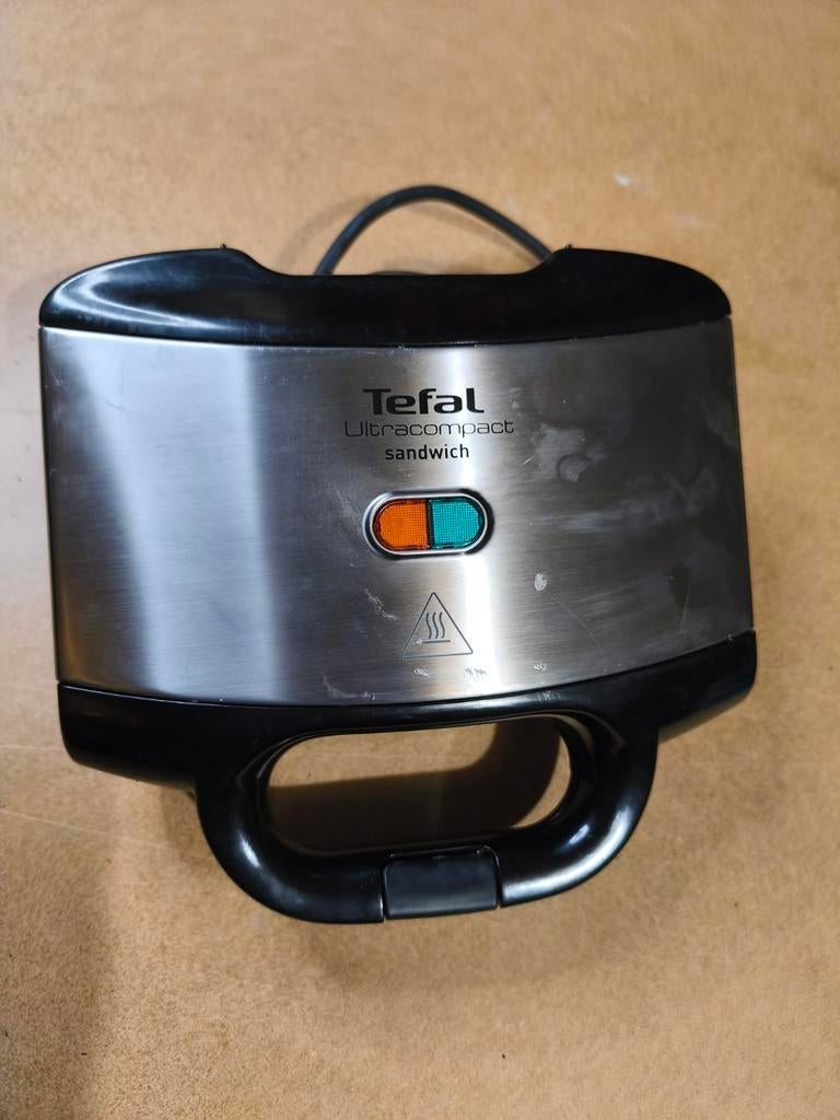 Tosti ijzer Tefal 700w, Witgoed en Apparatuur, Broodroosters, Ophalen of Verzenden