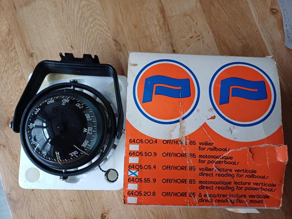 Kompas Plastimo offshore 85 LV, Ophalen, Gebruikt, Kaartplotter of Fish Finder