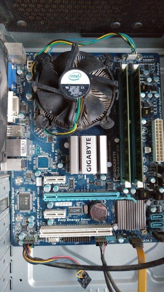 Moederborden LGA 775 Core2 Gigabyte inclusief CPU, Gebruikt, Intel, Socket 775, Ophalen of Verzenden