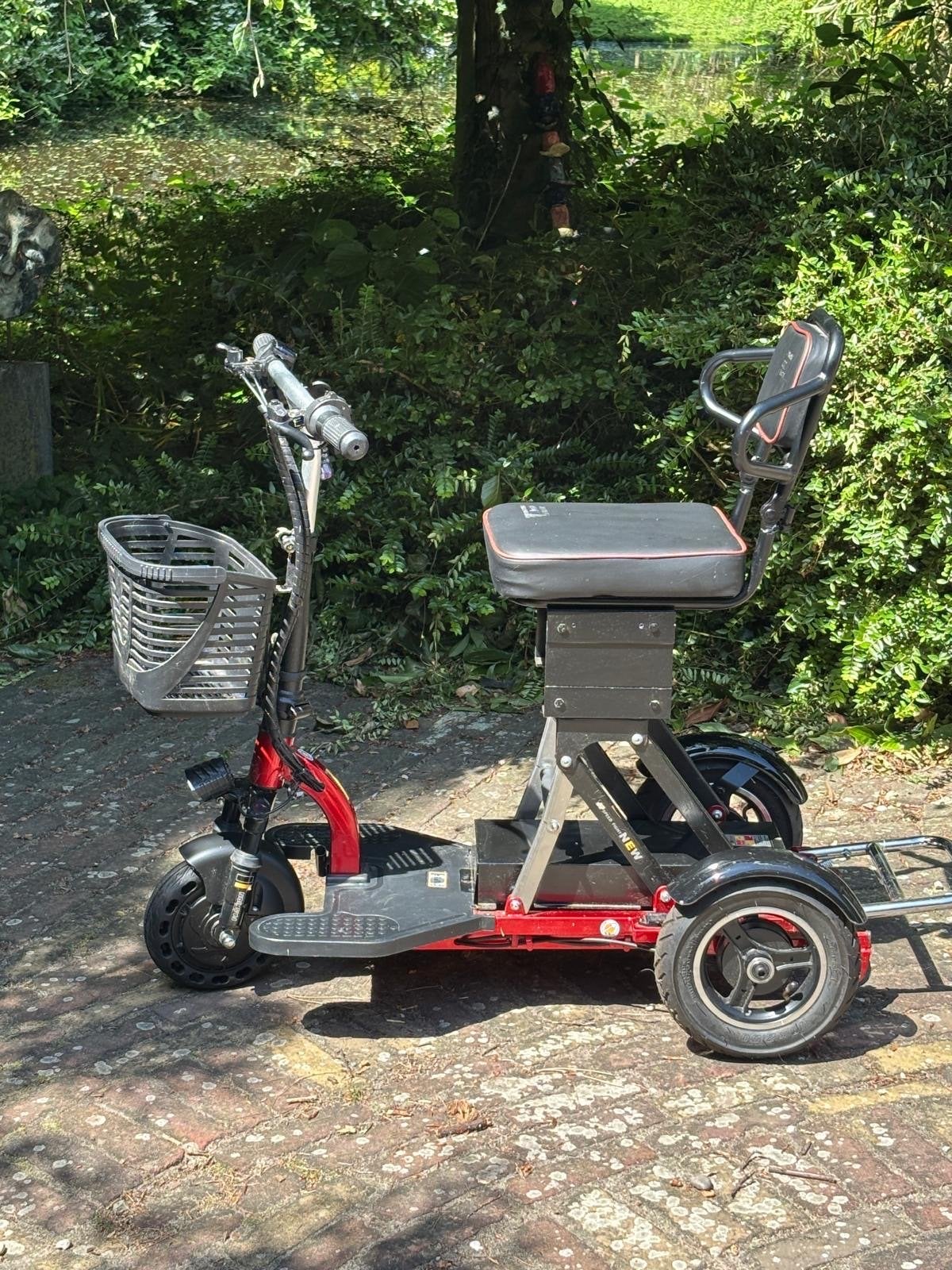 Z.g.a.n.Lichtgewicht inklapbaar scootmobiel lithium batterij, Overige merken, 10 km/u of minder, Ophalen of Verzenden, Zo goed als nieuw
