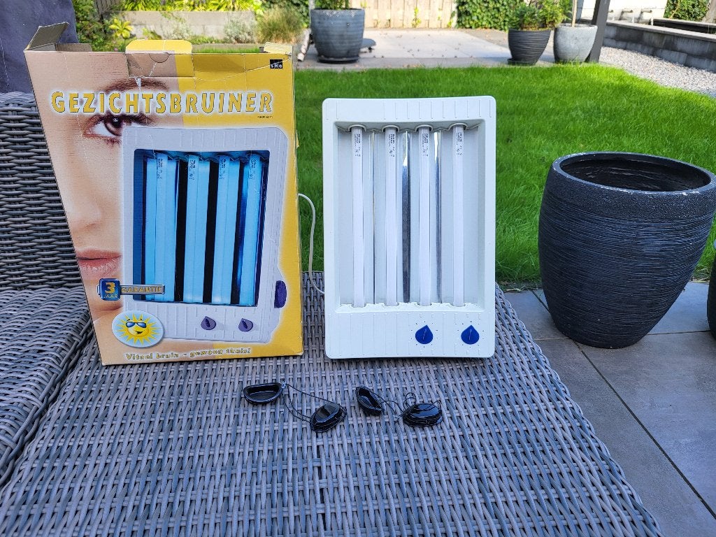 Gezichtsbruiner, Ophalen, Zo goed als nieuw, Gezichtsbruiner, Minder dan 10 lampen