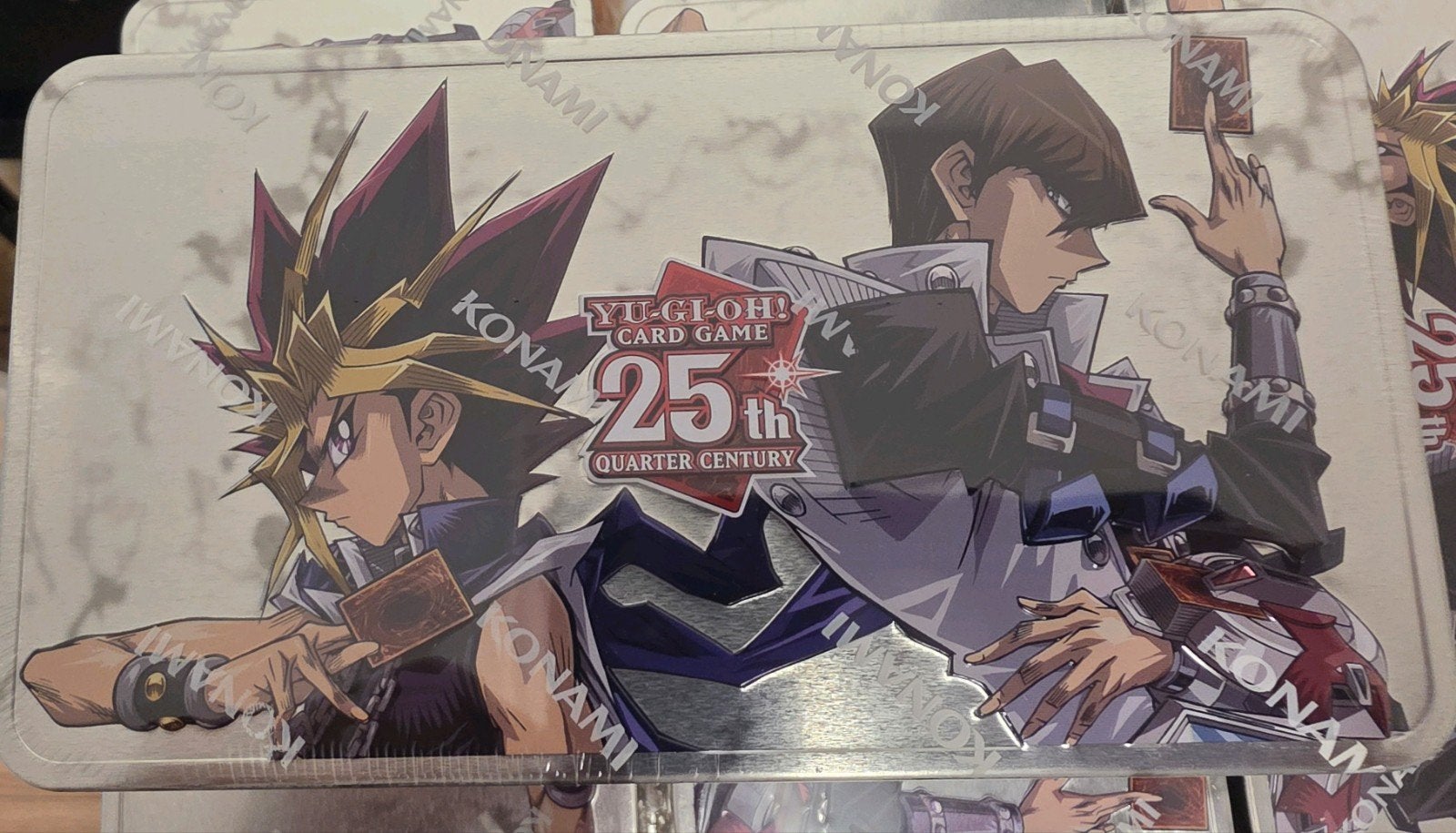 Yu-Gi-Oh! 25th Anniversary Tin: Nieuw & Gesealed, Ophalen of Verzenden, Nieuw, Boosterbox
