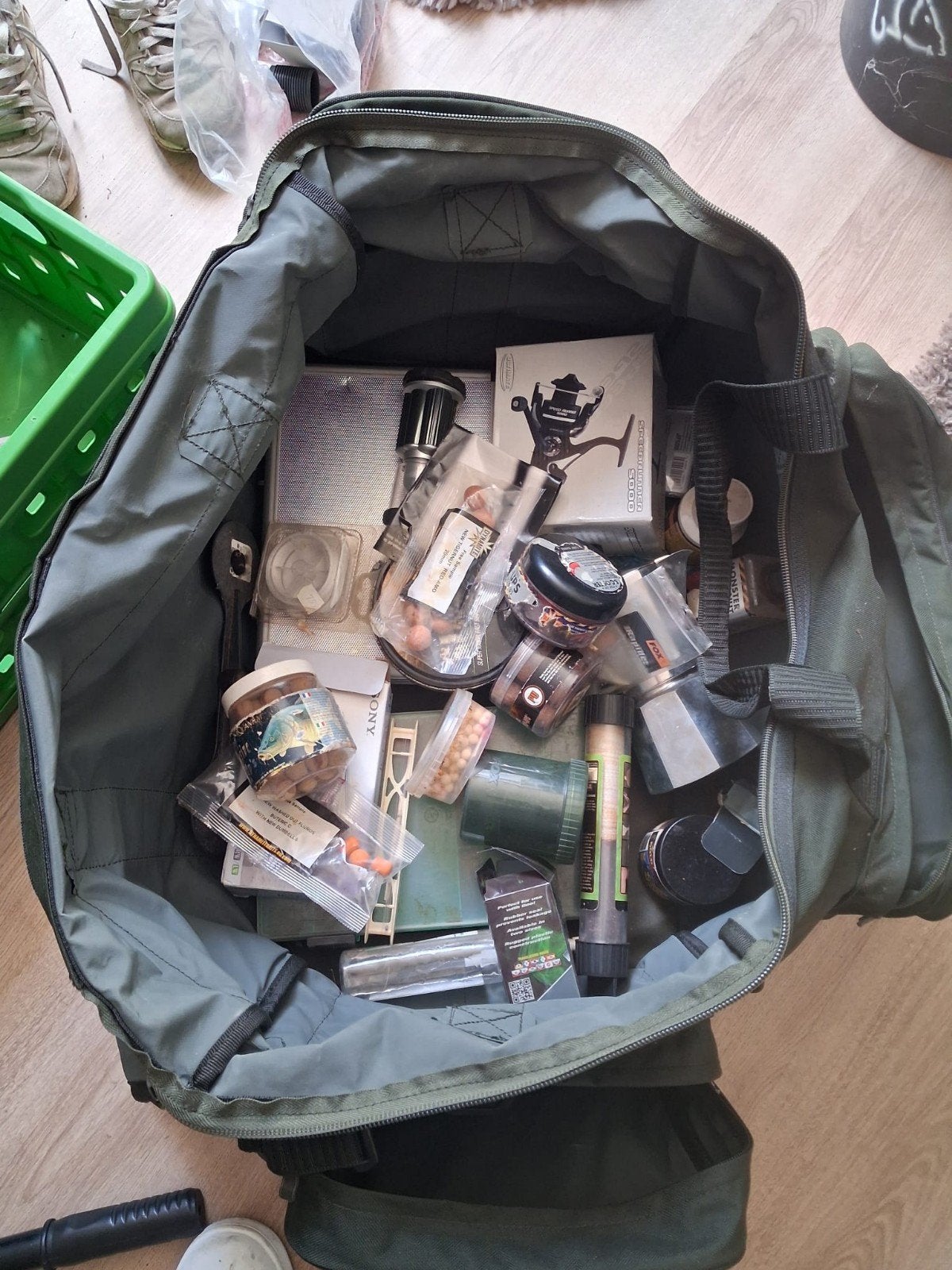Diverse visspullen voor karpervissen, Ophalen