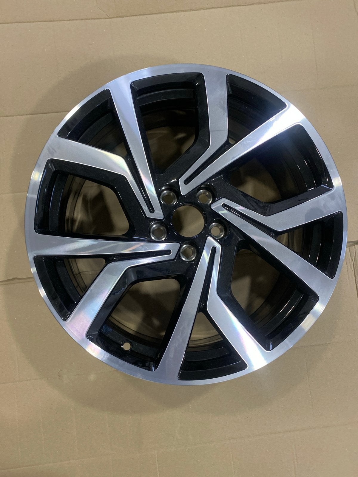 Nieuwe 18 inch Ronal velg voor Volkswagen, 2G0601025AC  ET51, Ophalen, Nieuw