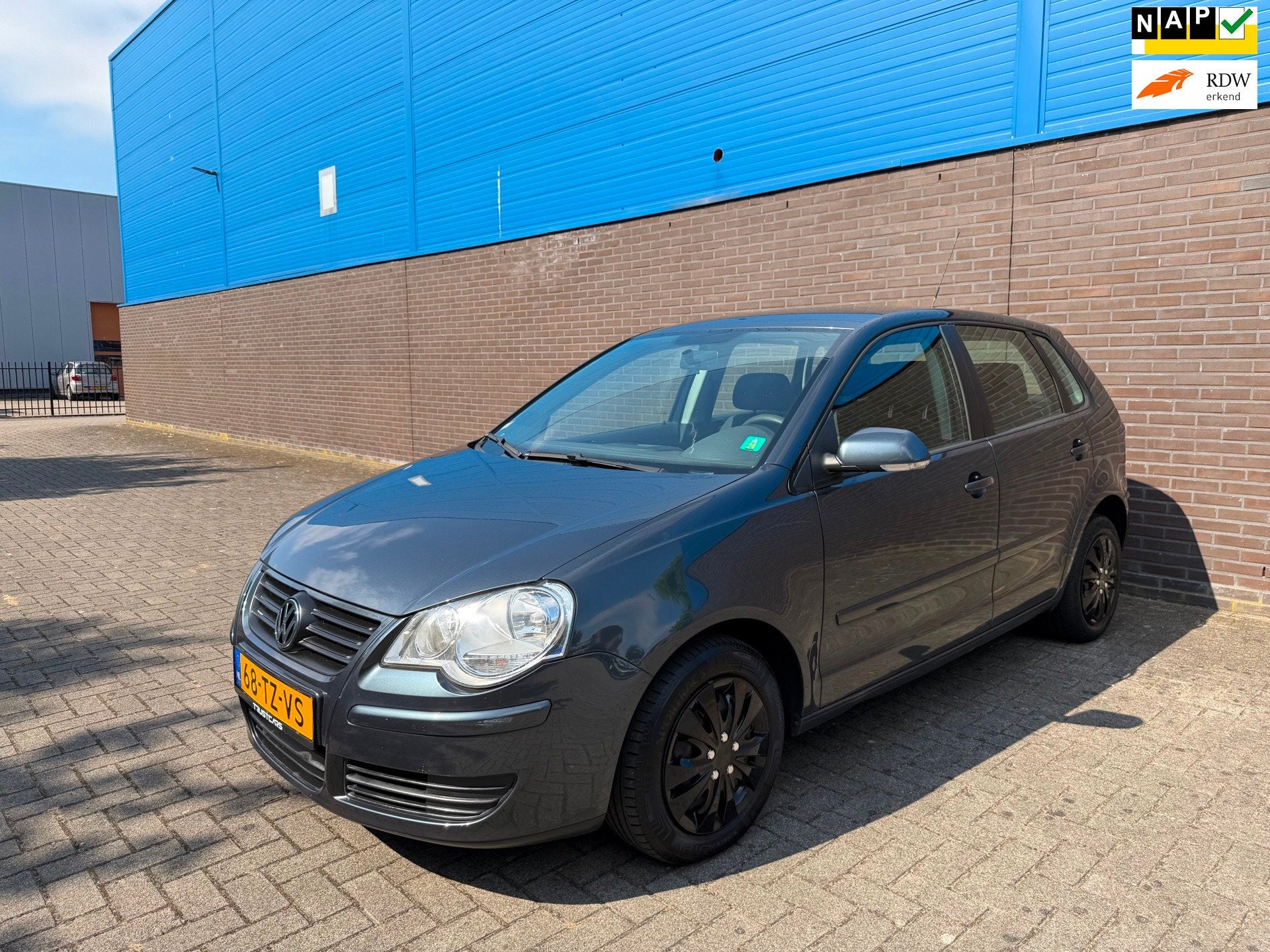 Volkswagen Polo 1.4-16V Optive | Automaat | 5-Deurs | Aircon, 4 cilinders, Automatische klimaatregeling, Blauw, Origineel Nederlands