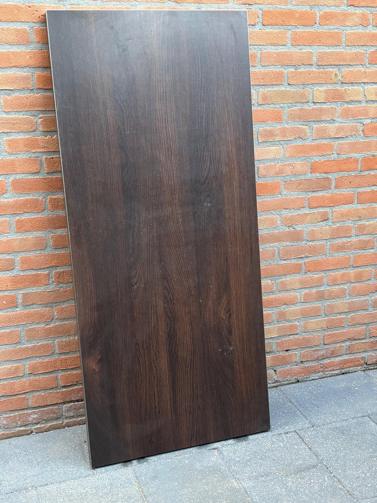 Donkerbruin werkblad met metalen rand, Ophalen, Gebruikt, Bruin, 50 tot 100 cm