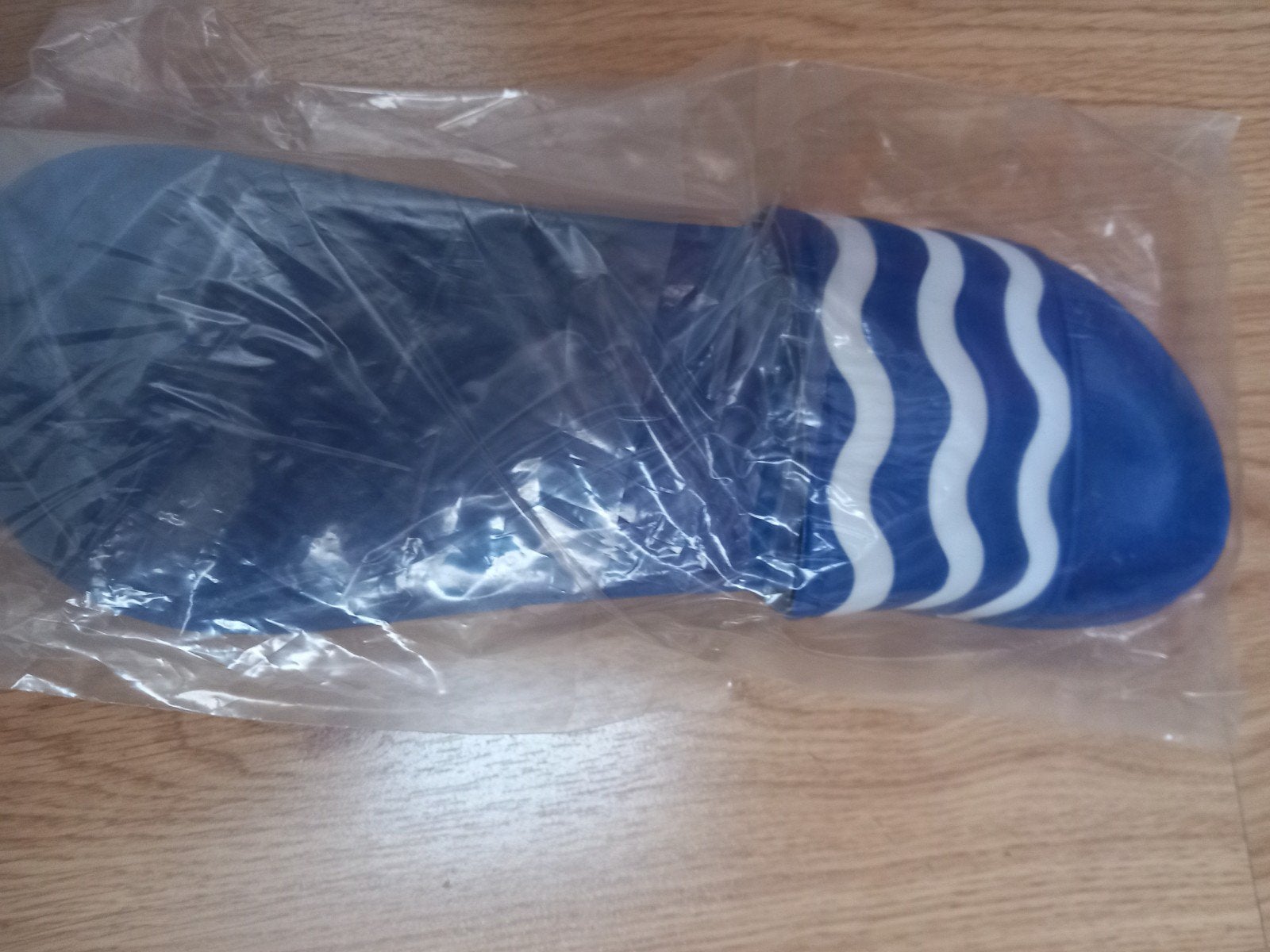 Badslippers maat 37, Ophalen of Verzenden, Nieuw, Sneakers of Gympen