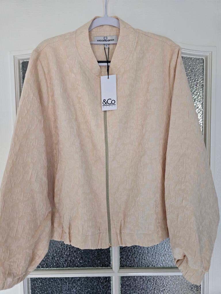 Nieuw jasje &co woman andcowoman and cowoman xl beige, Ophalen of Verzenden, Nieuw, Maat 46/48 (XL) of groter, Beige