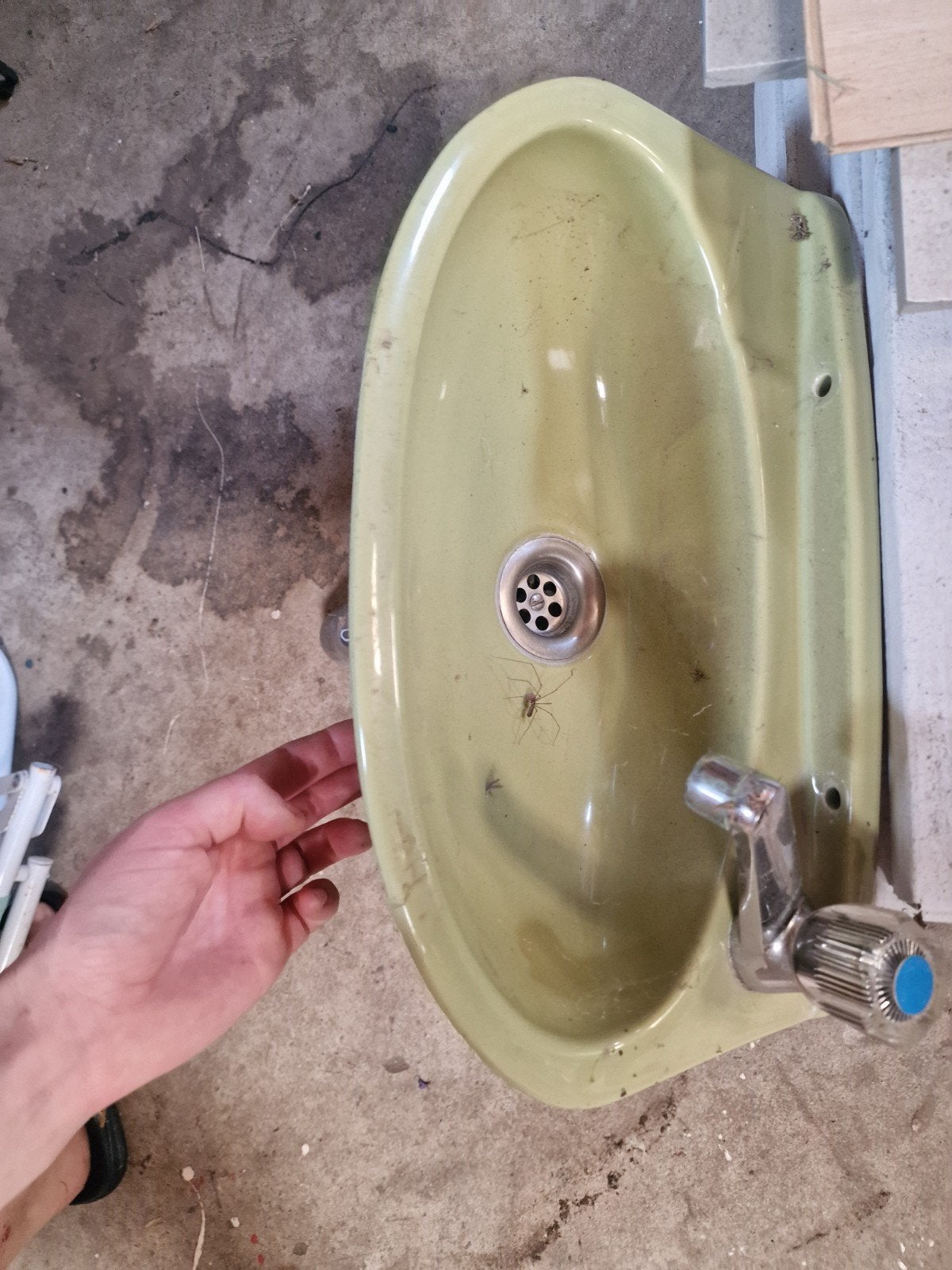 Vintage Groene Wastafel met Kraan en Sifon, Doe-het-zelf en Verbouw, Sanitair, Ophalen, Gebruikt, Chroom, Wastafel