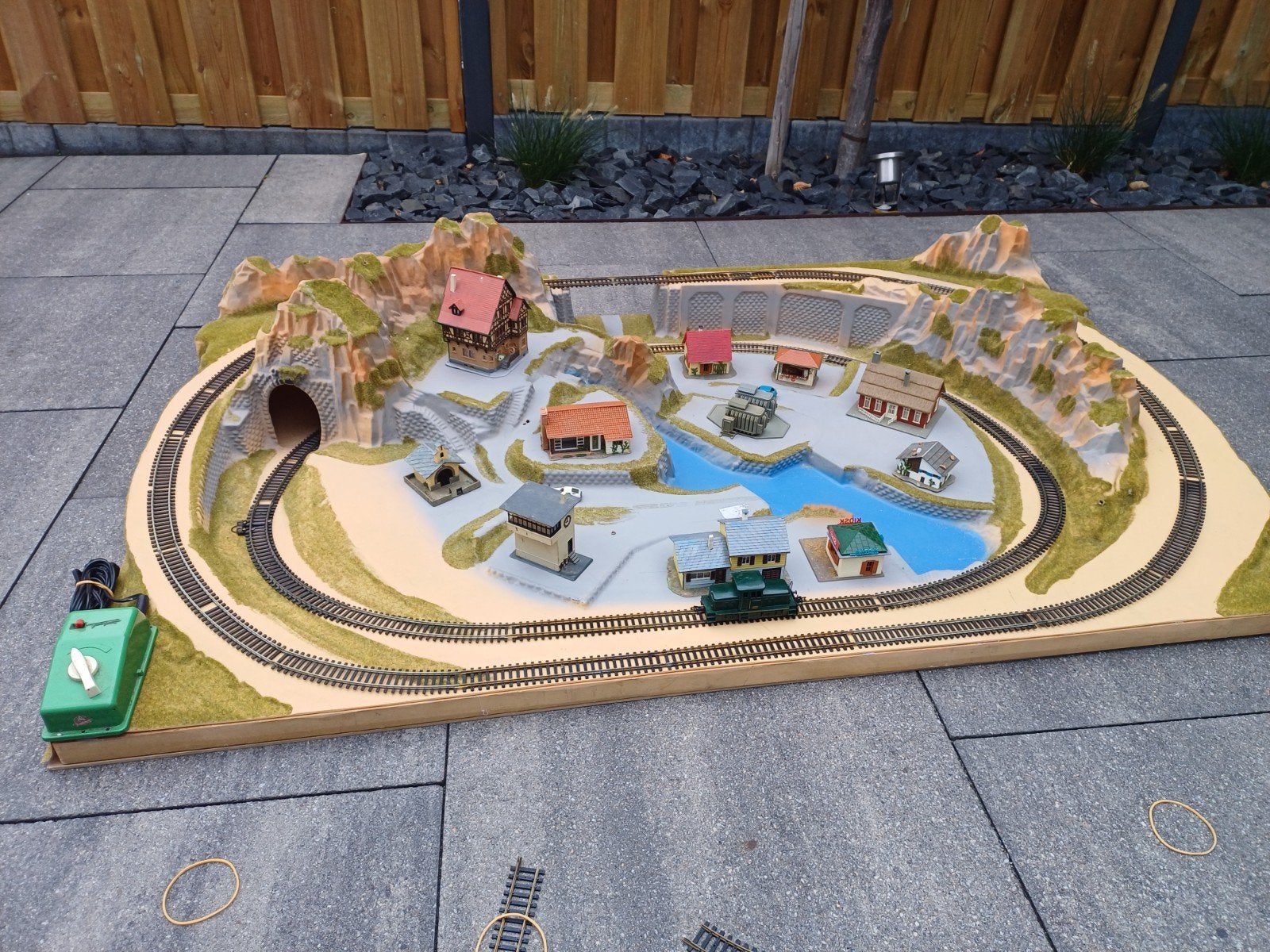 noch fertiggelande ho, Hobby en Vrije tijd, Modeltreinen | H0, Ophalen, Gelijkstroom, Rails, Fleischmann