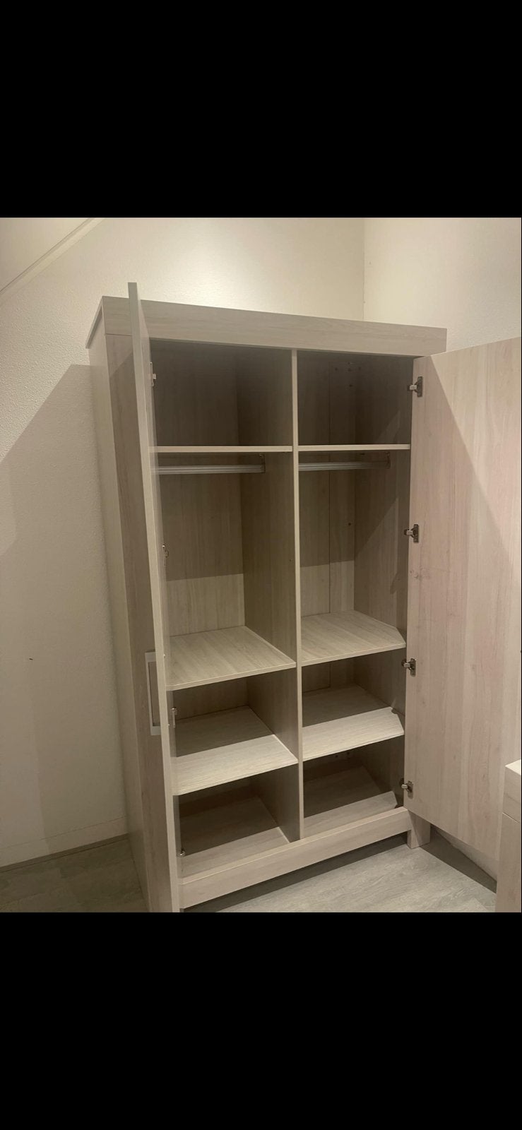 Kledingkast en commode voor baby-/kinderkamer, Ophalen, Gebruikt, 100 tot 150 cm, 200 cm of meer