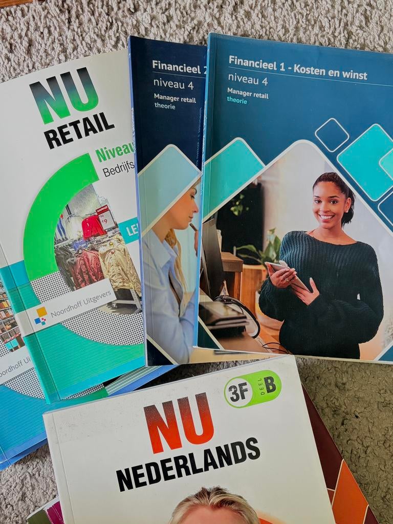 Manager Retail MBO 4 volledig boekenpakket, Boeken, Ophalen of Verzenden, Zo goed als nieuw, Complete serie