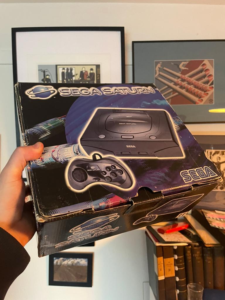 Vintage doos van Sega Saturn game console, Spelcomputers en Games, Spelcomputers | Sega, Ophalen of Verzenden