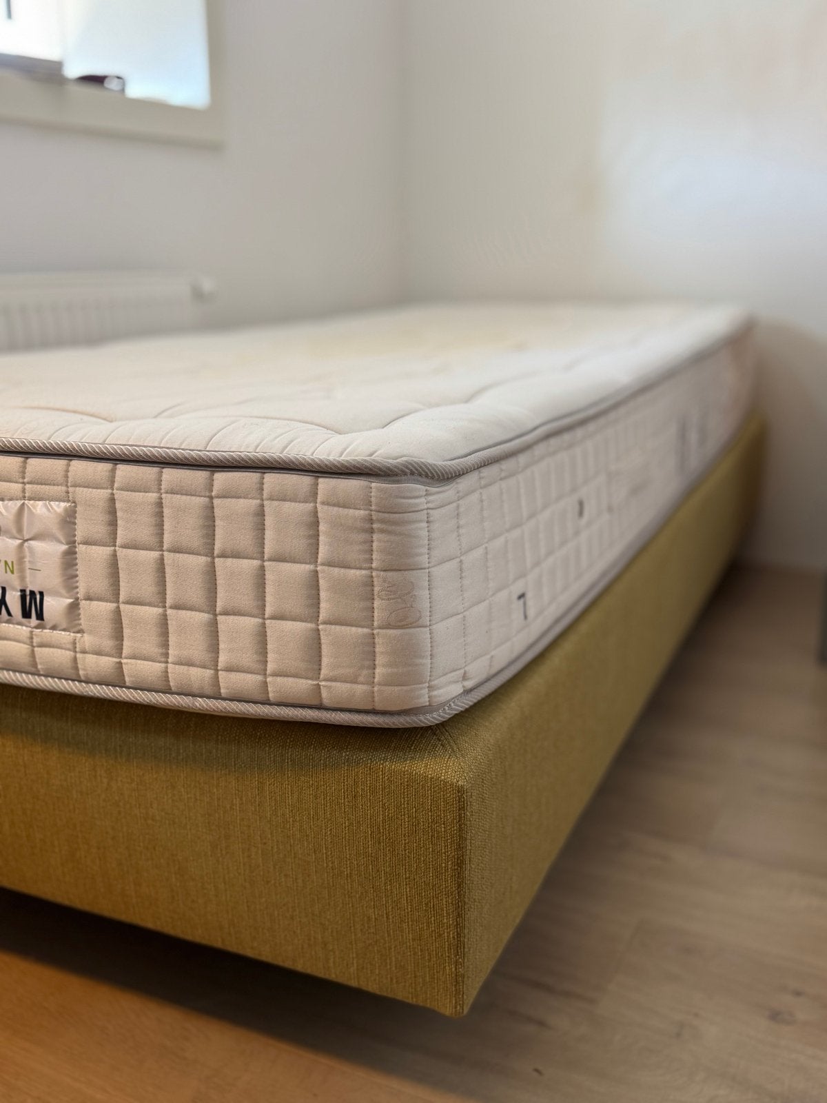 Eenpersoons boxspring met matras - Zo goed als nieuw, Ophalen, 90 cm, Eenpersoons, 210 cm