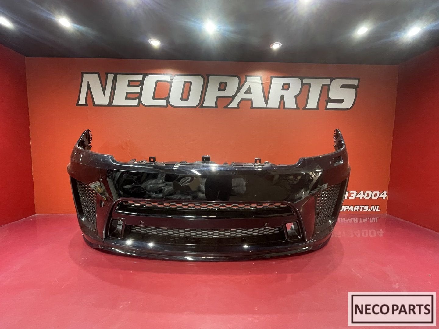 RANGE ROVER SPORT SVR BUMPER VOORBUMPER ALLES LEVERBAAR !!!, -, -, Ophalen of Verzenden, Spatbord