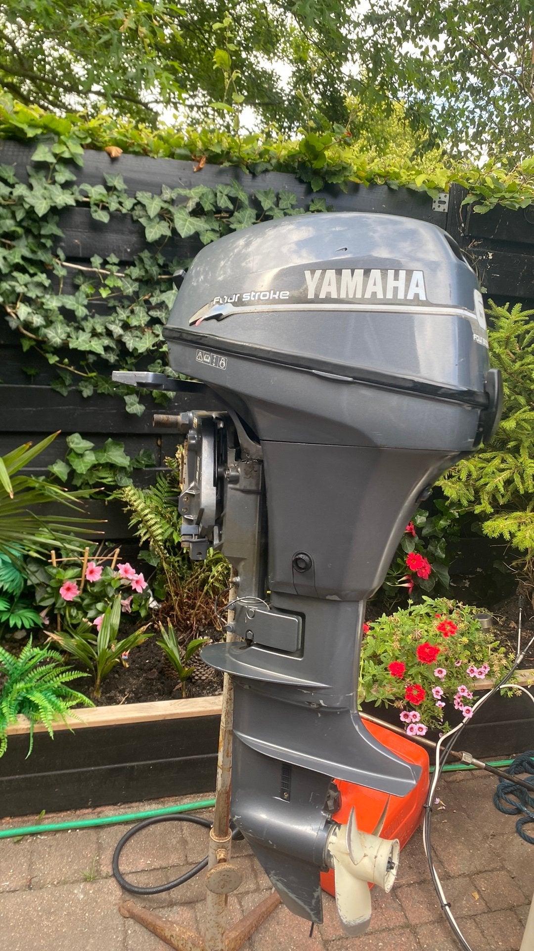 6 pk yamaha met stuurtje en kabels, Watersport en Boten, Ophalen of Verzenden, Zo goed als nieuw