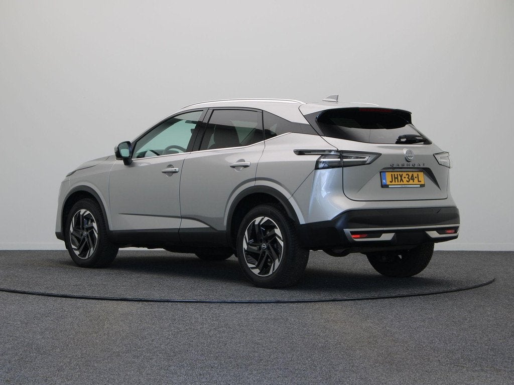 Nissan Qashqai 158pk MHEV Xtronic N-Connecta | Headup displa, 1800 kg, 4 cilinders, Leder en Stof, 1365 kg