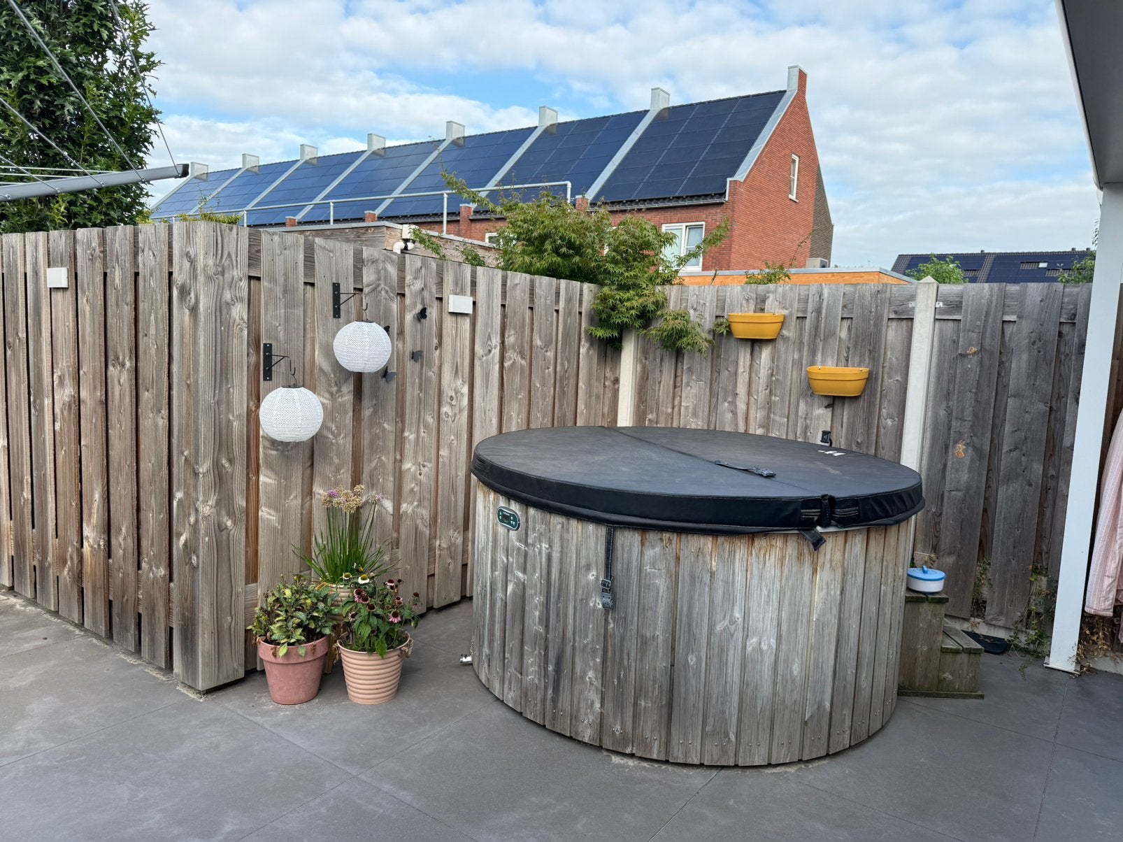 Welvaere elektrische hottub voor 6–8 personen, Ophalen, Zo goed als nieuw, Pomp