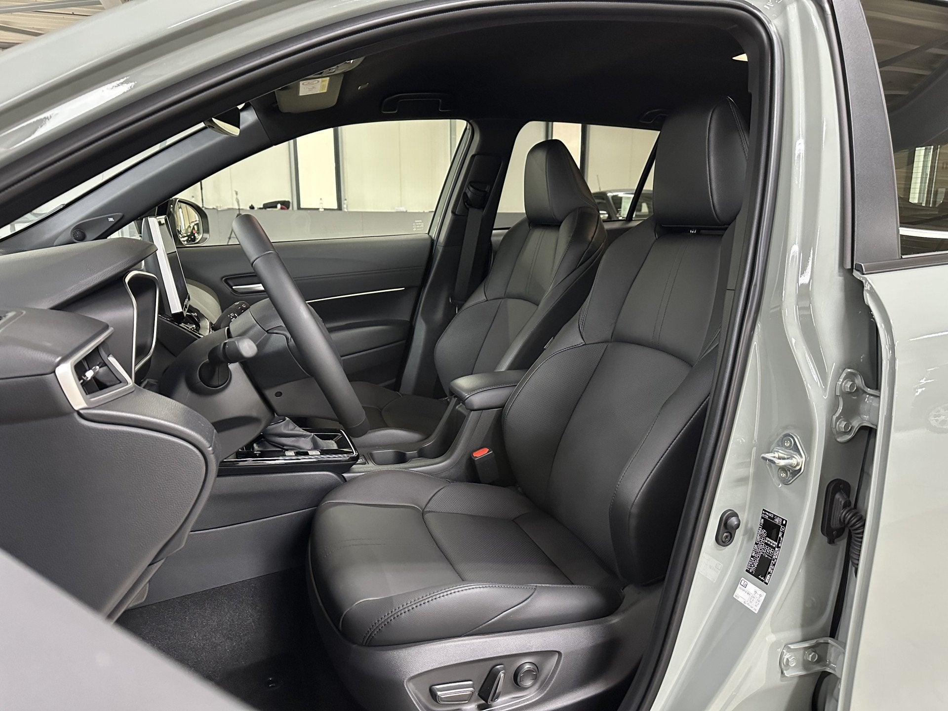 Toyota Corolla Cross Hybrid 180 Executive | JBL | Leder | 36, Auto's, Gebruikt, 4 cilinders, Leder, Bedrijf