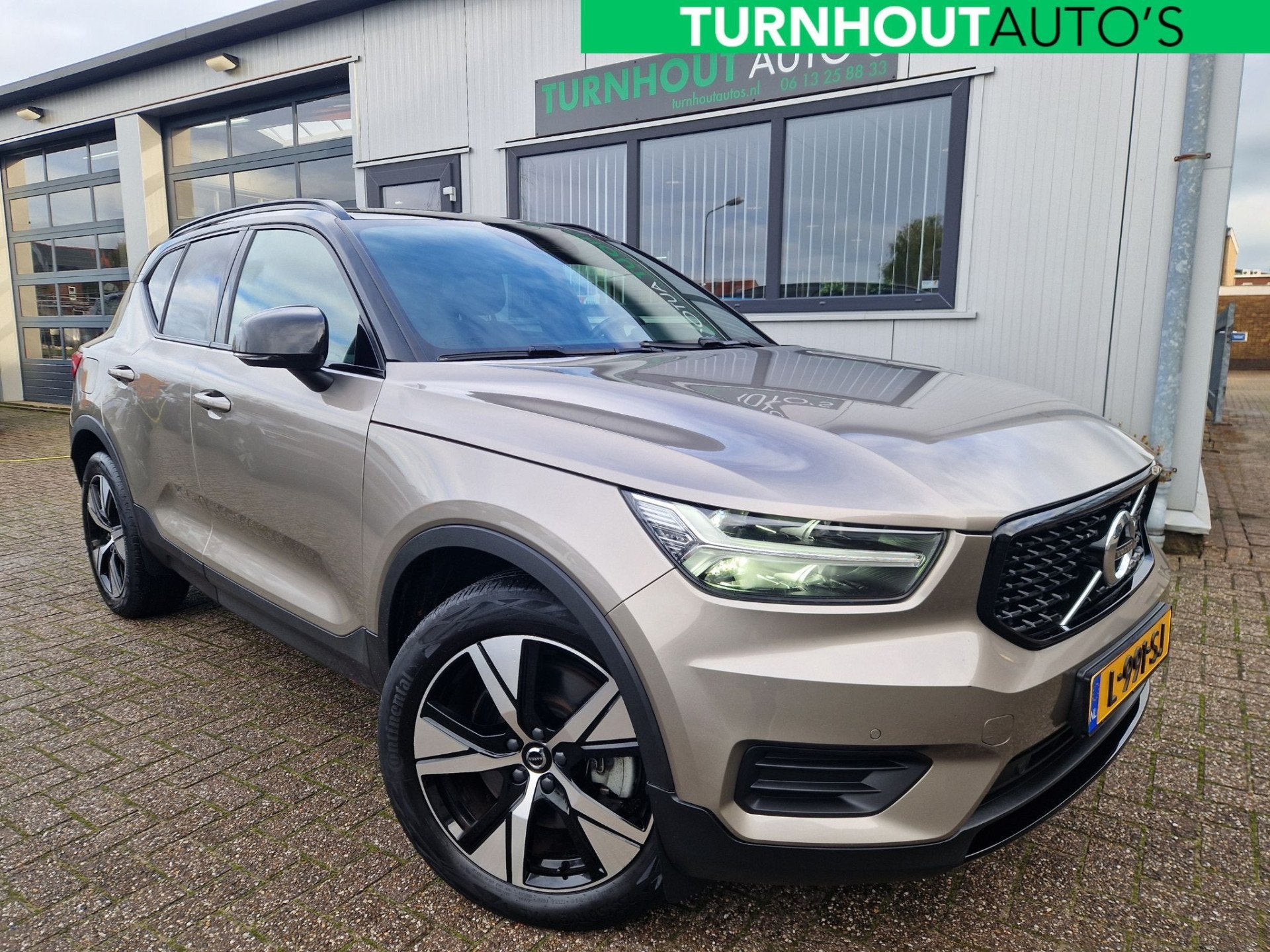 Volvo XC40 T4 Recharge R-Design | camera achter | Stoelverwa, Auto's, Dealer onderhouden, Met garantie (alle), Automatische klimaatregeling